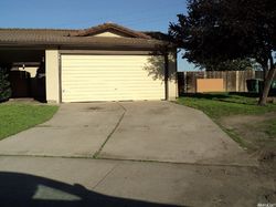 Pre-foreclosure in  FOX CREEK CT Stockton, CA 95210