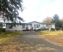 Pre-foreclosure in  REDWOOD RD Mount Shasta, CA 96067