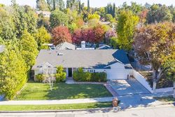 Pre-foreclosure in  BOSQUE DR Encino, CA 91436