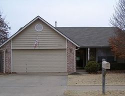 Pre-foreclosure in  S 296TH EAST AVE Coweta, OK 74429