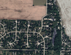 Pre-foreclosure in  MARINA DR Oconomowoc, WI 53066