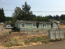 Pre-foreclosure in  HILLSIDE DR Cottage Grove, OR 97424