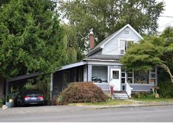 Pre-foreclosure in  SE ROBERTS AVE Gresham, OR 97080