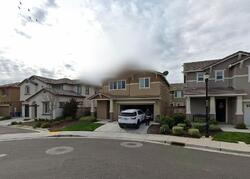 Pre-foreclosure in  HERITAGE LN Dixon, CA 95620