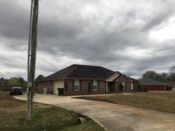 Pre-foreclosure in  OAK BRANCH CIR Harvest, AL 35749