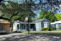 Pre-foreclosure in  HICKS AVE San Antonio, TX 78210