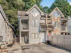 Pre-foreclosure in  WARBURTON AVE Yonkers, NY 10701