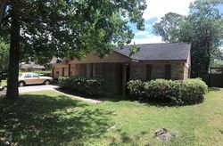 Pre-foreclosure in  GLENFIELD CT Houston, TX 77096