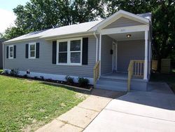 Pre-foreclosure in  N LAKELAND DR Norfolk, VA 23518