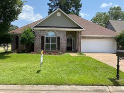 Pre-foreclosure in  SUNRIDGE CV Brandon, MS 39047