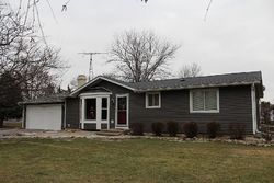 Pre-foreclosure in  ROBINCREST LN Elkhorn, WI 53121