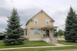 Pre-foreclosure in  MAINE AVE Fond Du Lac, WI 54937