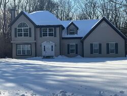 Pre-foreclosure in  CHATHAM HILL RD Stroudsburg, PA 18360