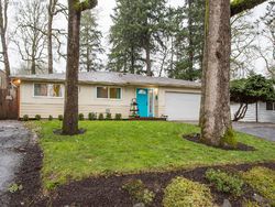 Pre-foreclosure in  SE HAROLD AVE Portland, OR 97267