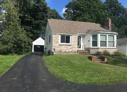 Pre-foreclosure in  N HUNTER AVE Auburn, NY 13021