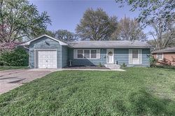 Pre-foreclosure in  E 113TH TER Kansas City, MO 64137