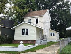 Pre-foreclosure in  LOGAN LN Bridgeport, NJ 08014