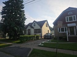 Pre-foreclosure in  RIDGE PARK AVE Buffalo, NY 14211