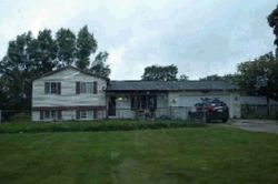 Pre-foreclosure in  W COLUMBIA AVE Pontiac, MI 48340