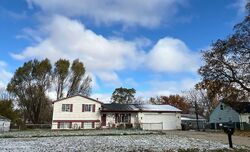 Pre-foreclosure in  W COLUMBIA AVE Pontiac, MI 48340