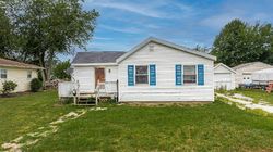 Pre-foreclosure in  LINDEN ST Port Clinton, OH 43452