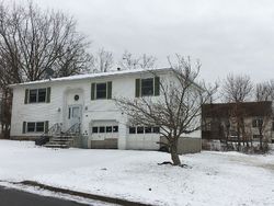 Pre-foreclosure in  BEERS DR Middletown, NY 10940