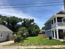 Pre-foreclosure in  N DAVIS HWY Pensacola, FL 32501