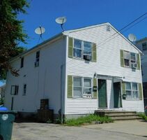 Pre-foreclosure in  HENRIETTA ST Providence, RI 02904