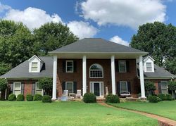 Pre-foreclosure in  SARA WOODS DR Memphis, TN 38133