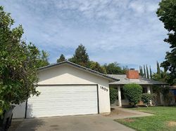 Pre-foreclosure in  S PRIDE ST Visalia, CA 93277