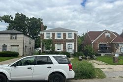 Pre-foreclosure in  GREENLAWN ST Detroit, MI 48221