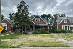 Pre-foreclosure in  GREENSBORO ST Detroit, MI 48224