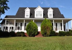 Pre-foreclosure in  PRUITT FARM RD Deatsville, AL 36022