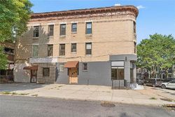 Pre-foreclosure in  VANDERBILT ST Brooklyn, NY 11218