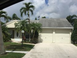 Pre-foreclosure in  BERRYWOOD DR Lake Worth, FL 33467