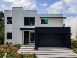 Pre-foreclosure in  WISCONSIN LN Sarasota, FL 34239