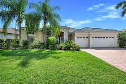 Pre-foreclosure in  CERROMAR DR Naples, FL 34112