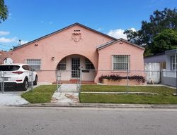 Pre-foreclosure in  SW 9TH CT Miami, FL 33130