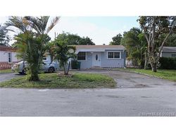 Pre-foreclosure in  SW 66TH AVE Hollywood, FL 33023