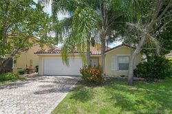 Pre-foreclosure in  SW 146TH ST Miami, FL 33186