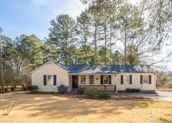 Pre-foreclosure in  FENCE RD Dacula, GA 30019