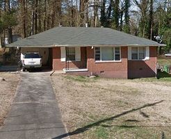 Pre-foreclosure in  BAYWOOD DR SE Atlanta, GA 30315