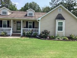 Pre-foreclosure in  TIMBER LN Stockbridge, GA 30281