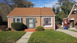 Pre-foreclosure in  COLE AVE Rockford, IL 61102