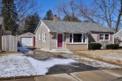 Pre-foreclosure in  COLORADO AVE Rockford, IL 61108