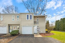 Pre-foreclosure in  BAY CT Naperville, IL 60565