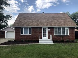 Pre-foreclosure in  W 81ST PL Burbank, IL 60459