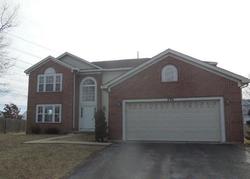 Pre-foreclosure in  FOXBOROUGH TRL Bolingbrook, IL 60440