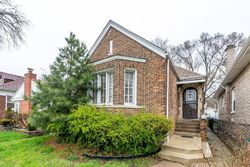 Pre-foreclosure in  S CREGIER AVE Chicago, IL 60617