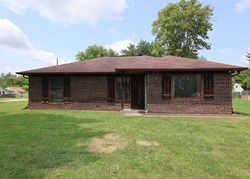 Pre-foreclosure in  S LYNHURST DR Indianapolis, IN 46221